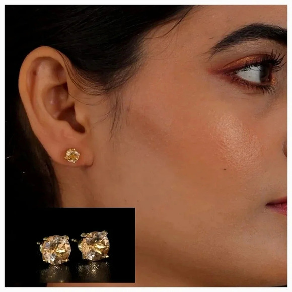 Imperial Garnet Solitaire Stud Earrings 14kt YG Vermeil - Picture 6 of 8